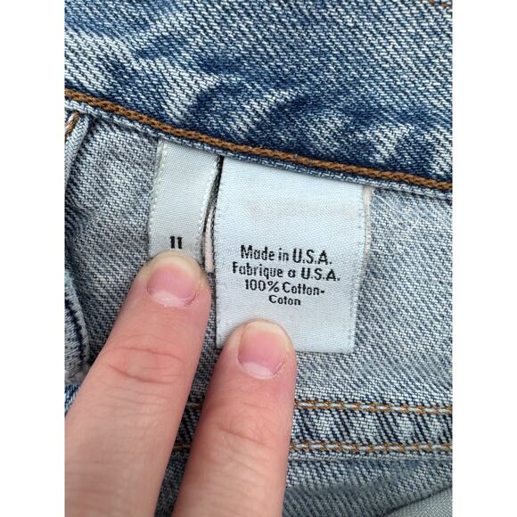 Calvin Klein Vintage 90s Distressed Denim Shorts - Picture 4 of 5